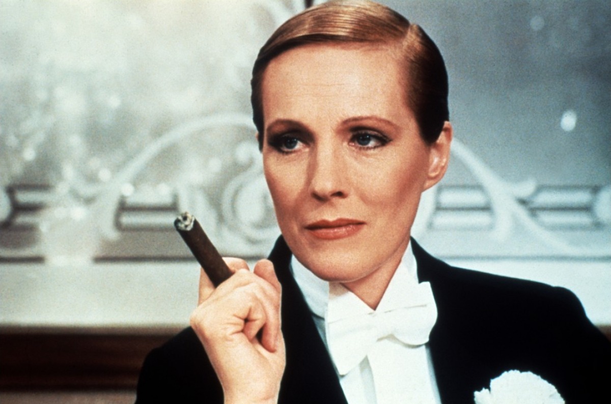 Did Julie Andrews write an autobiography?